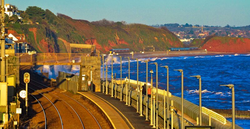 File:Dawlish - sb trains.jpg